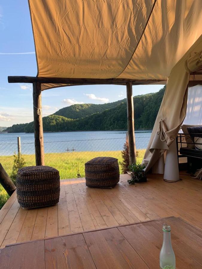 Вилла Luxury Lake House & Glamping Tesila Экстерьер фото